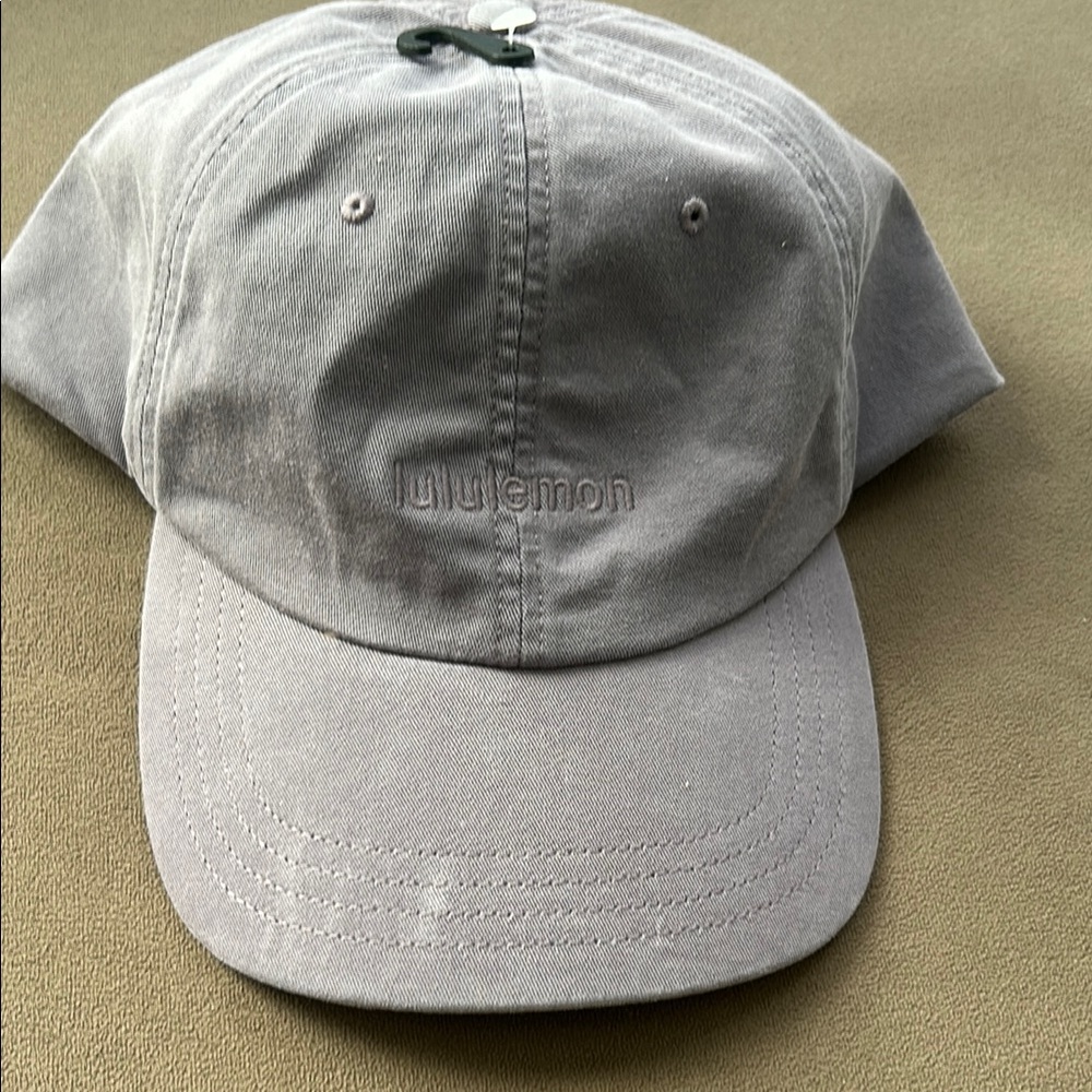 Lululemon NWT- Unisex Ball Cap- Dilute Wash Dusky Lavender-Sz L/XL